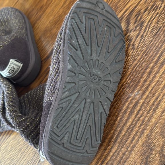 Brown Ugg cardy boots , used but in good condition - Picture 5 of 5